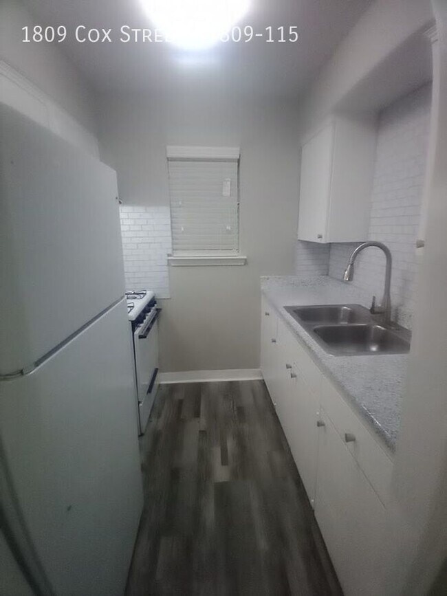 Foto del edificio - $799 moves you in- all credit types