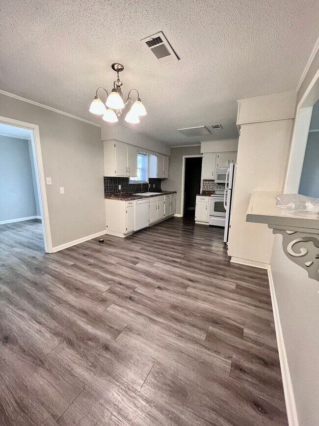 Foto del edificio - 4 Bedroom 2 Bathroom Home, Lonoke