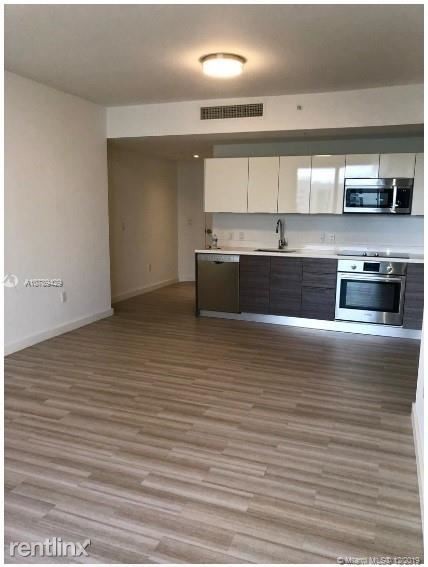 Building Photo - 1 br, 1 bath  - Brickell Ten Condo