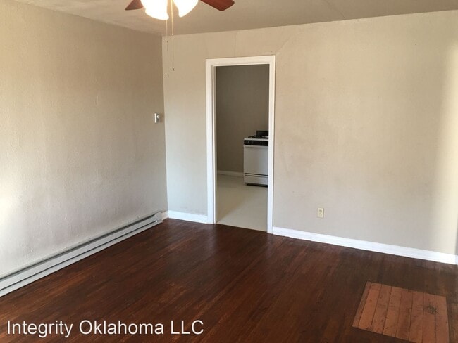 Building Photo - 3 br, 1 bath House - 1809 NE 19th Street
