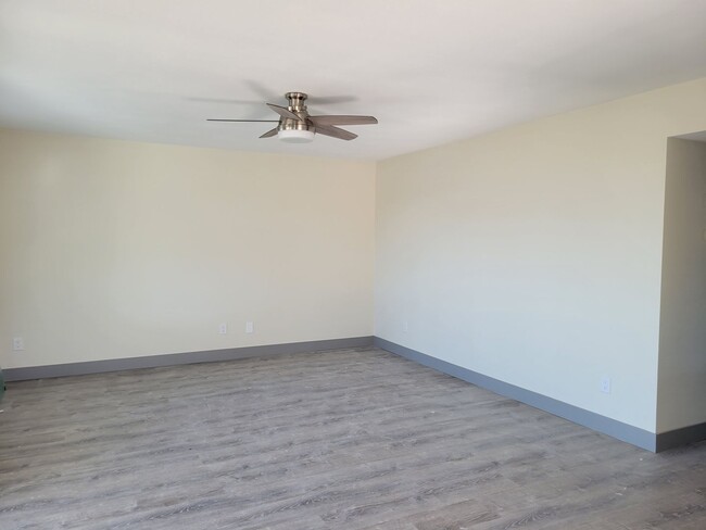 Building Photo - REDUCED!!! Unfurnished Long Term
