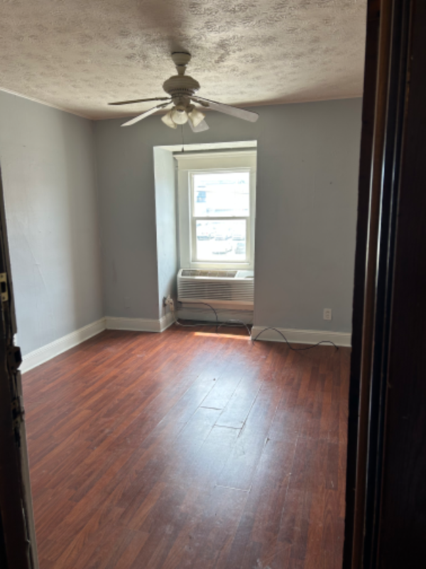 Building Photo - 1330 I St