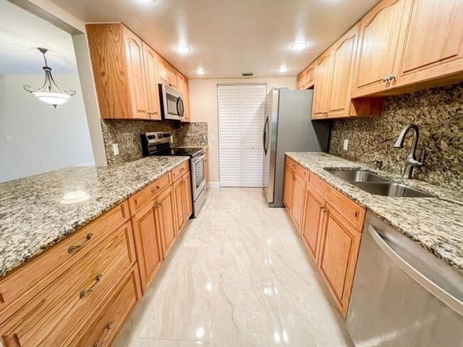 Photo - 10740 S Golfview Drive House