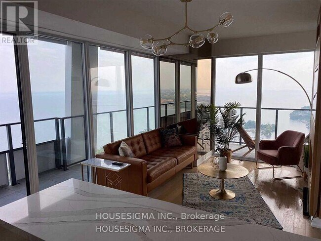 Building Photo - 5707-5730 SHORE BREEZE Dr