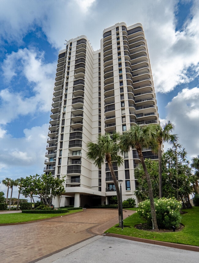 Building Photo - 5380 N Ocean Dr