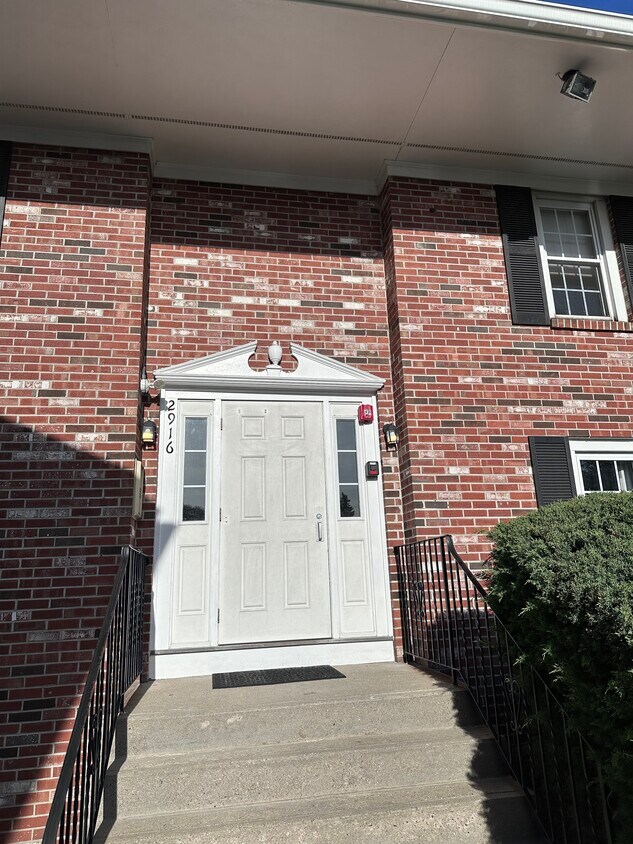 Primary Photo - 2920 Pawtucket Ave
