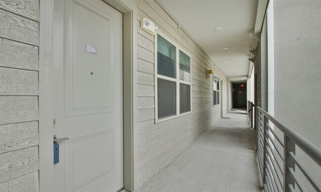 Foto del edificio - 4819 Caroline St