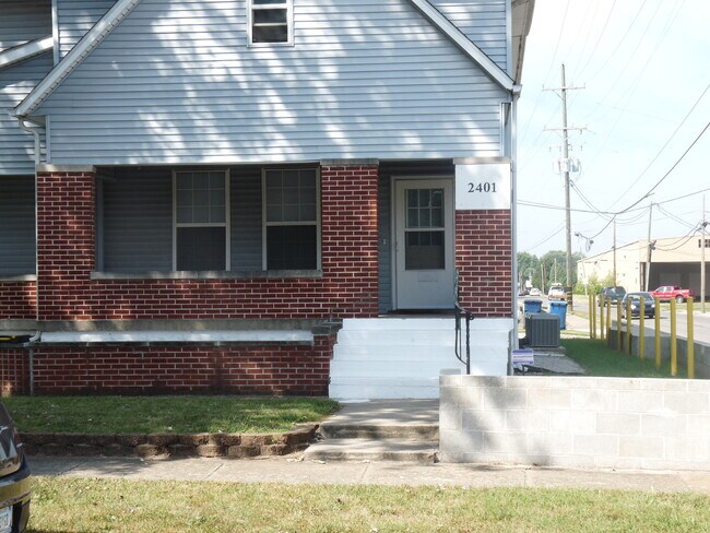 Foto del edificio - 2401 S Center St