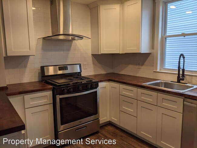 Building Photo - 3 br, 1.5 bath House - 21839 BOULDER