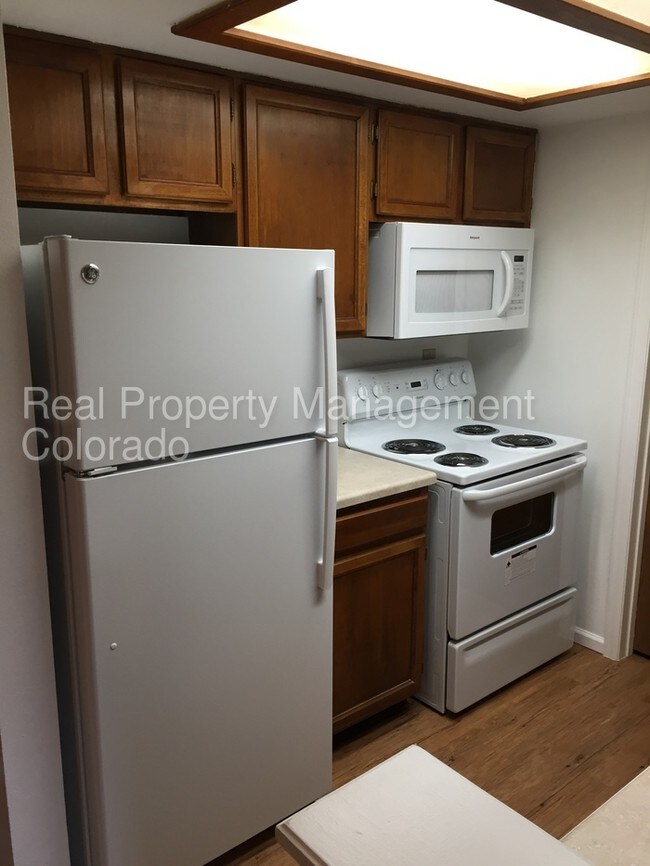 Building Photo - 401 Kalispell Way #208