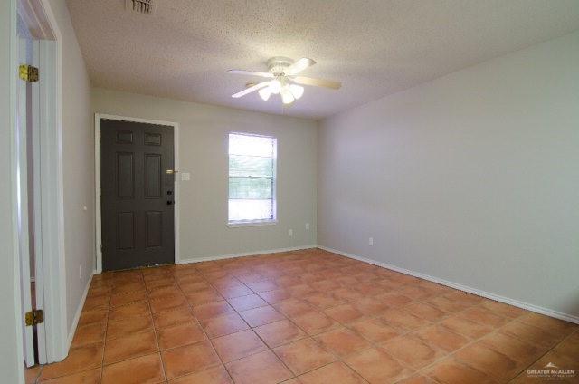 Building Photo - 1022 W Violet Dr