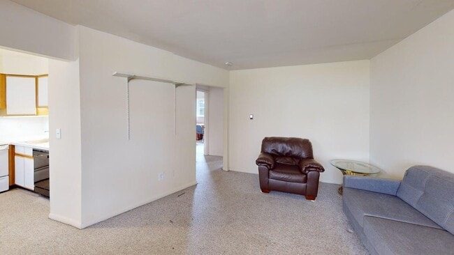 Building Photo - 839 Tappan St