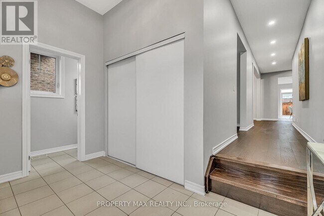 Building Photo - 40 Britannia Ave E