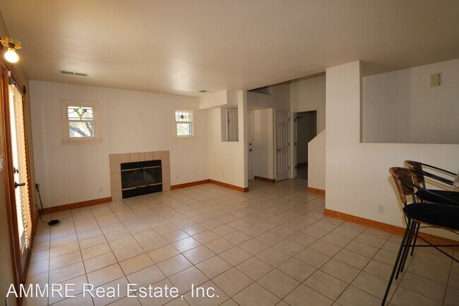 Building Photo - 3 br, 2 bath House - 1509 Georgene Dr. NE