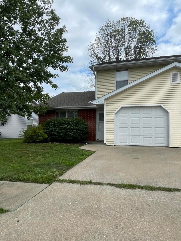 3616 Prescott Dr, Columbia, MO 65201 Townhome Rentals in Columbia MO