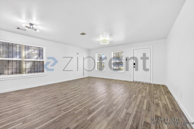 Foto del edificio - 3226 Navaro St