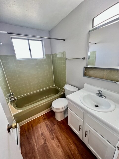 Foto del edificio - 3350 S Grant St