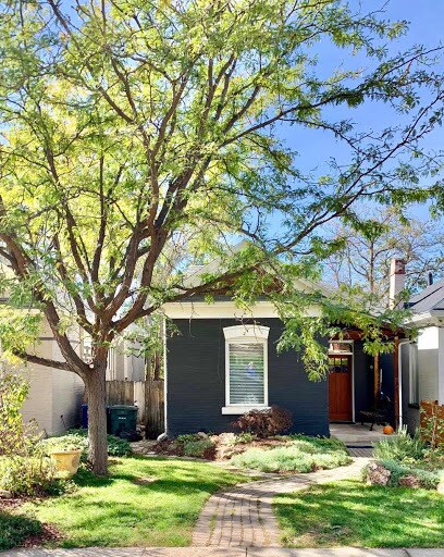 Entrada principal - 820 S Lincoln St