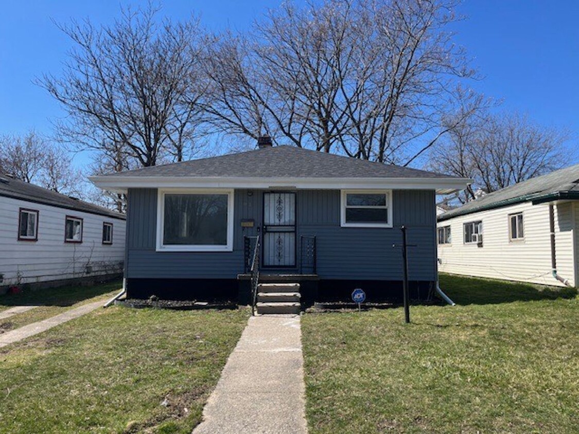 Primary Photo - 67 Brooks St