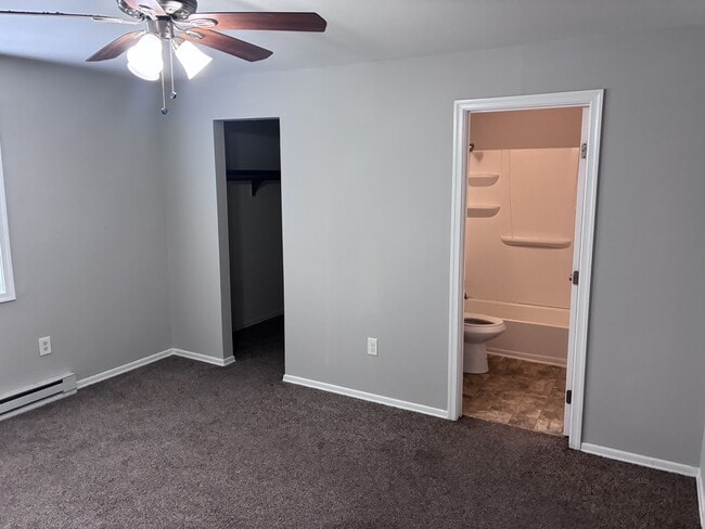 Building Photo - 146 Water St