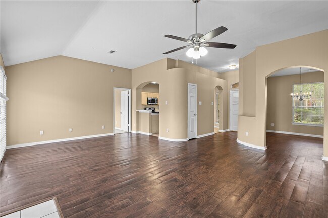 Foto del edificio - 17819 Scenic Oaks Dr