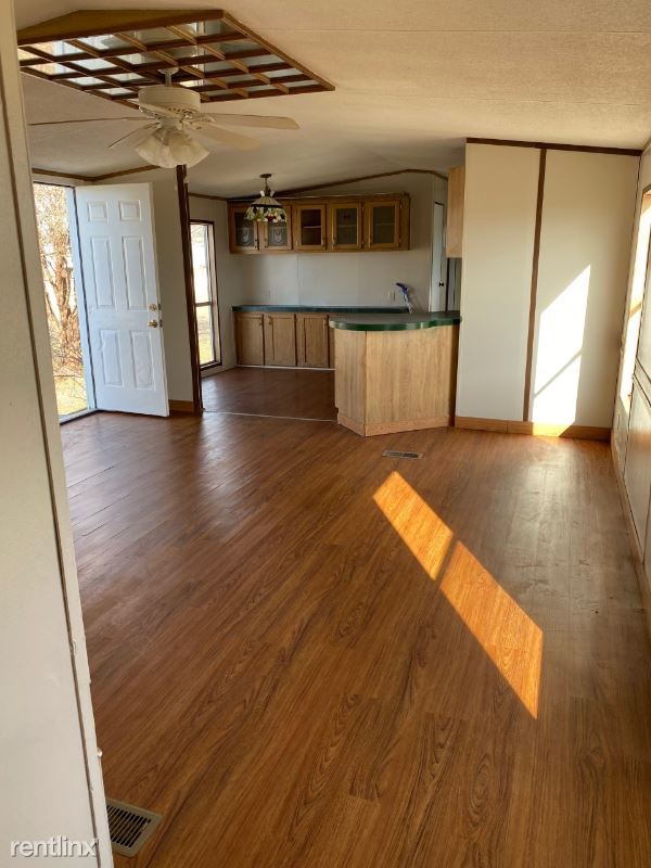 Primary Photo - 3 br, 2 bath Mobile Home - 125 Pebbles Ln