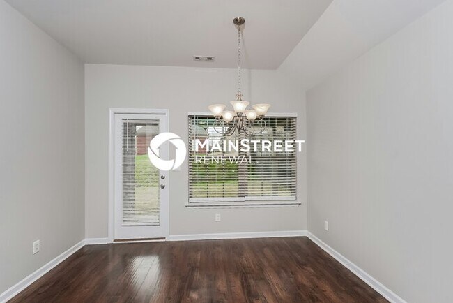Foto del edificio - 3 Bedroom Pet-Friendly Home in FULTONDALE, AL with Main Street Renewal