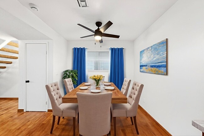 Building Photo - Spacious 3 Bedroom 1.5 Bath Townhome with Brand New A/C & Appliances