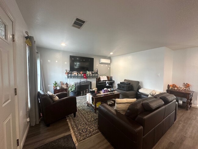 Photo - 2464 Pepper Dr House