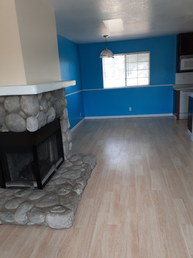 Building Photo - 417 N Glenwood Pl