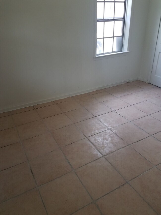 Building Photo - 1748 Kansas Street, Unit 3