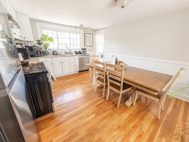 Foto del edificio - 68 Pleasant St