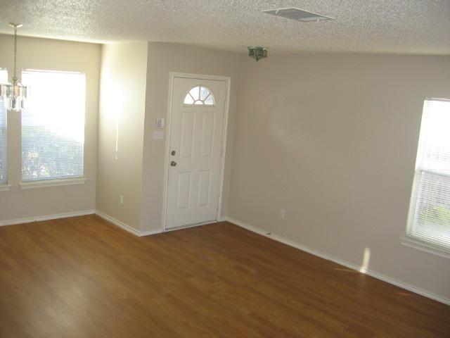 Building Photo - 2418 Byfield Dr