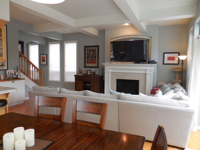 Building Photo - 4903 NW Zinnia Pl