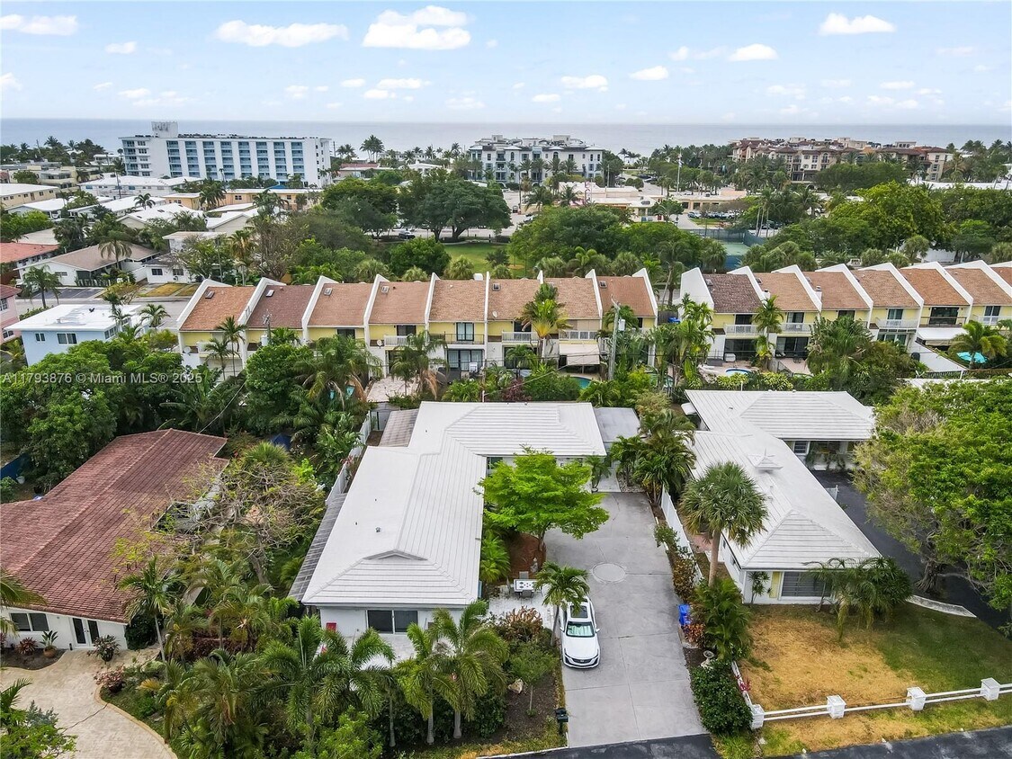 Foto principal - 4512 Sea Grape Dr