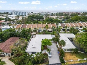 Building Photo - 4512 Sea Grape Dr