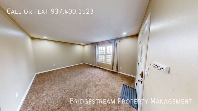 Building Photo - 2 Bed, 1.5 Bath with 1 car attached garage...