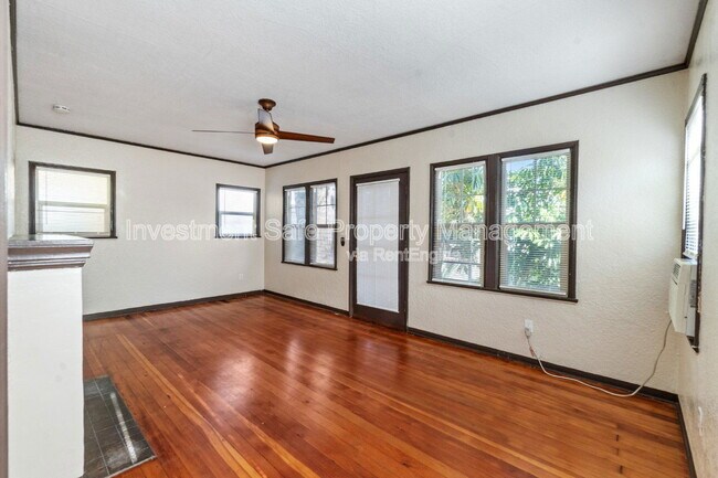 Foto del edificio - 3787 Park Blvd