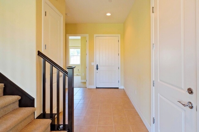 Building Photo - 6536 Terrace Ridge Ct