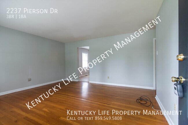 Building Photo - 2237 Pierson Dr