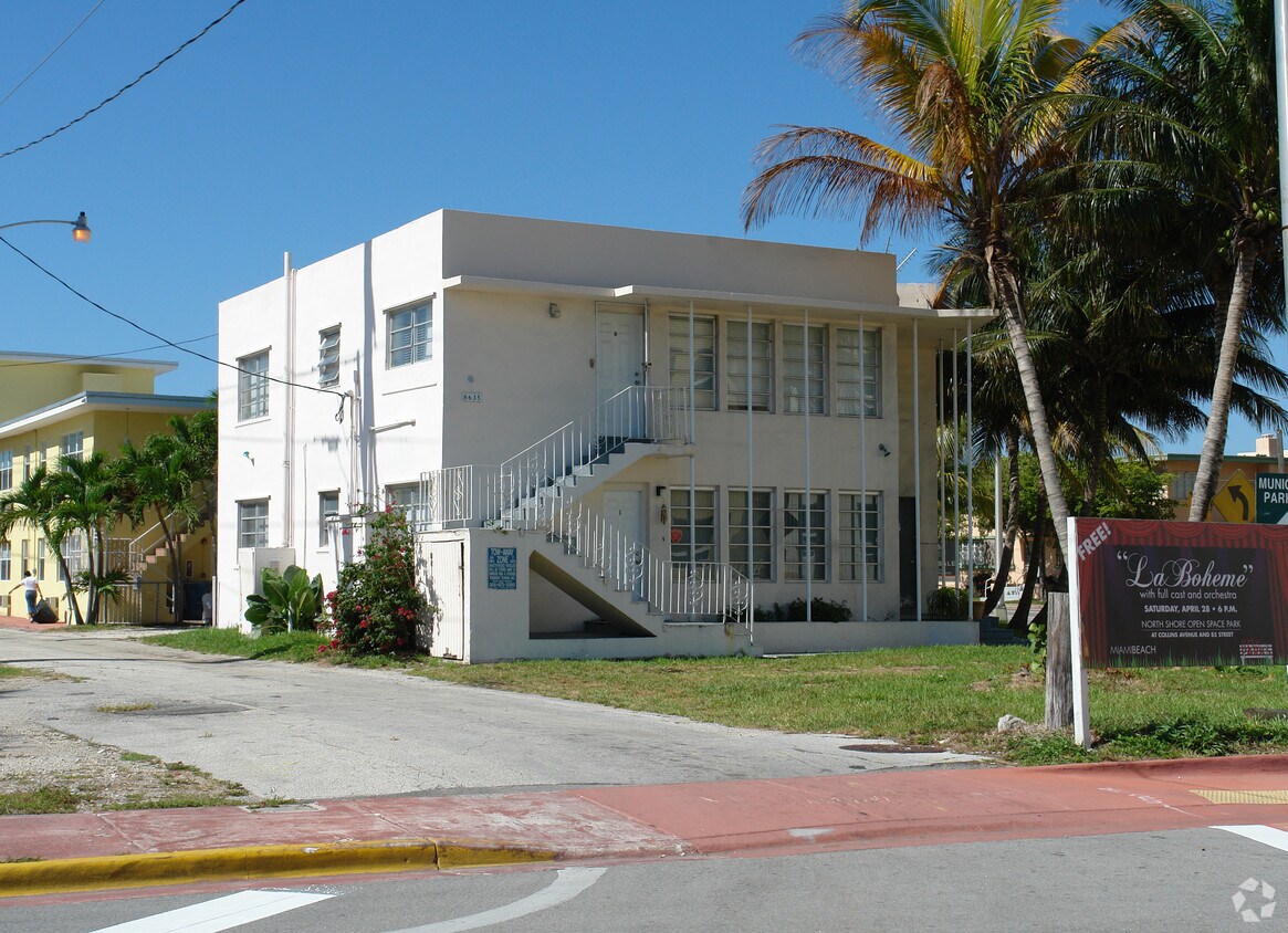 Building Photo - 8635 Harding Ave