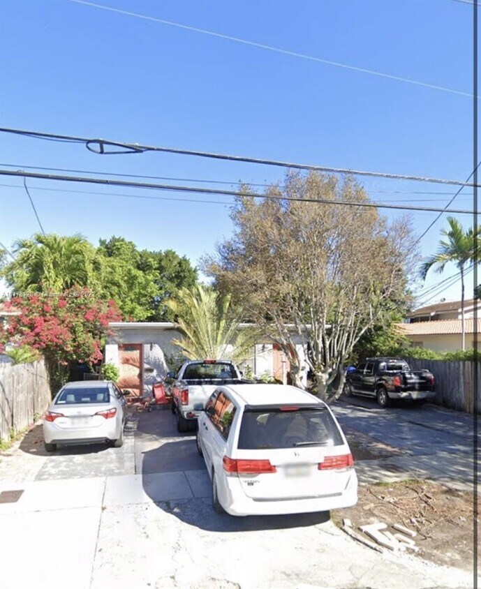 Primary Photo - 2425 SW 17th St