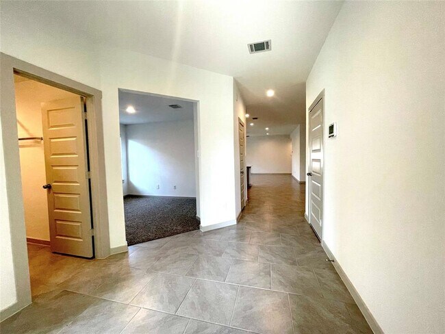 Foto del edificio - 3947 Everett Terrace Ln