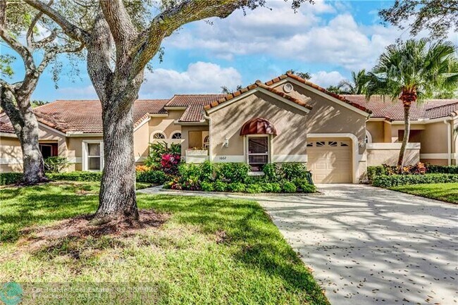 Building Photo - 1602 Rosewood Way
