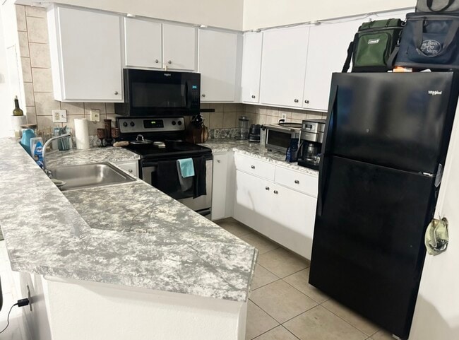 Building Photo - 2445 SW 18th Ter