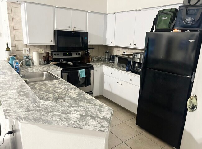 Foto del edificio - 2445 SW 18th Ter