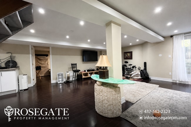 Building Photo - Spacious Semi-Furnished 1-Bedroom Walkout Basement in Mississauga with Parking