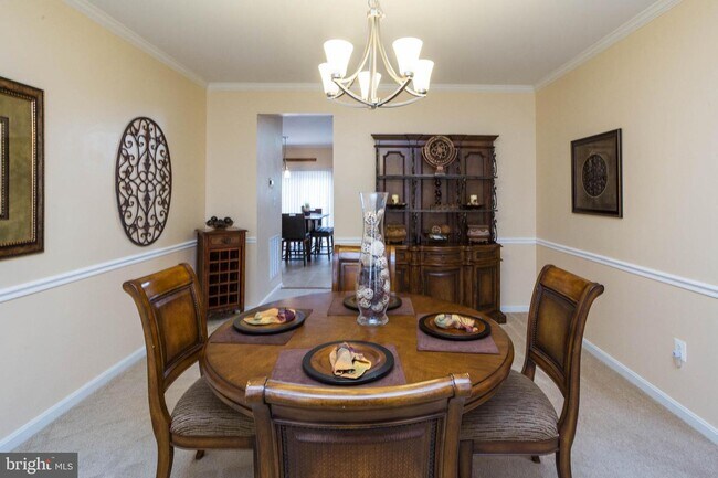 Foto del edificio - 15439 Milton Hall Pl
