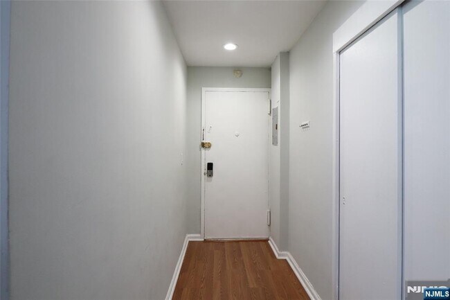 Foto del edificio - 3071 Edwin Ave