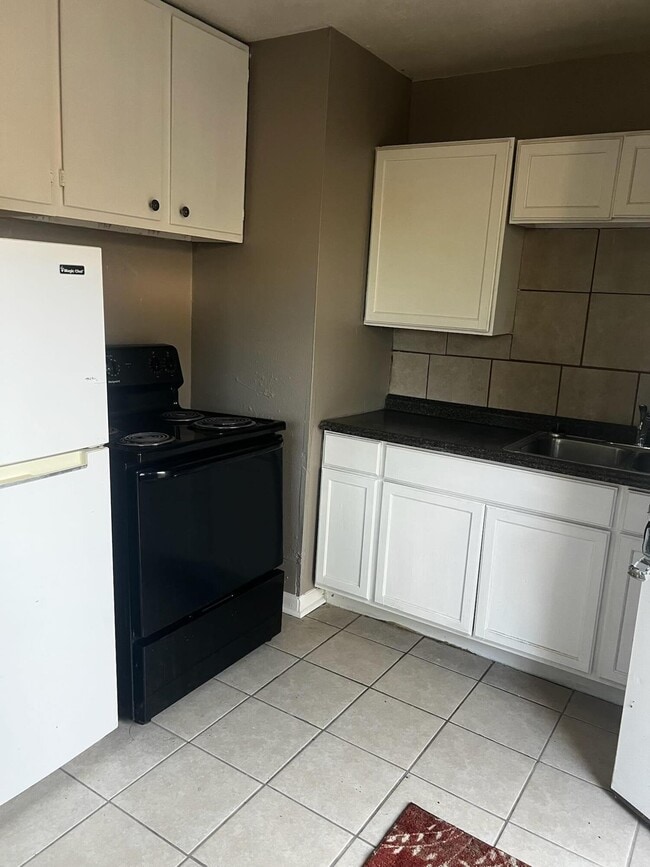 Foto del edificio - 2710 E 3rd St